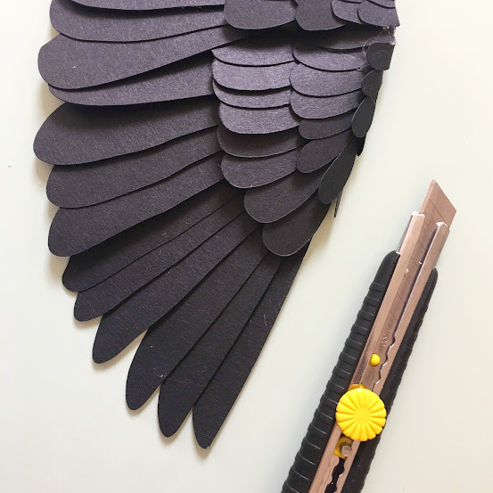 Handcrafted Toucan wing feathers made with paper